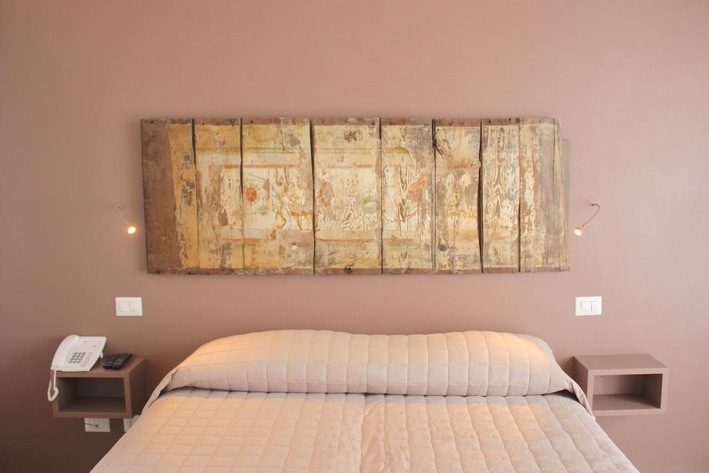 Hotel Intorno Al Fico Fiumicino Luaran gambar